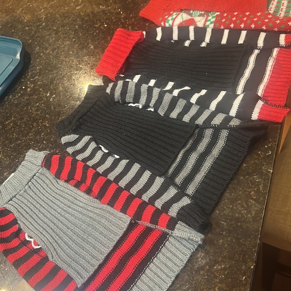 Dog sweaters size medium bundle - Picture 8 of 8